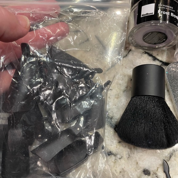 Nailboo at home Gel Polish Kit with 4 colors - Picture 6 of 10